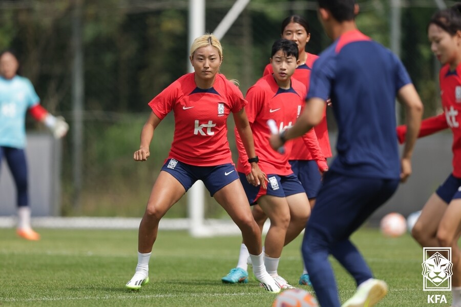 ▲ 8일 오후 서울월드컵경기장에서 지소연과 조소현이 중심이 된 여자축구 대표팀이 아이티를 상대로 월드컵 출정식 경기를 치른다 ⓒ 대한축구협회