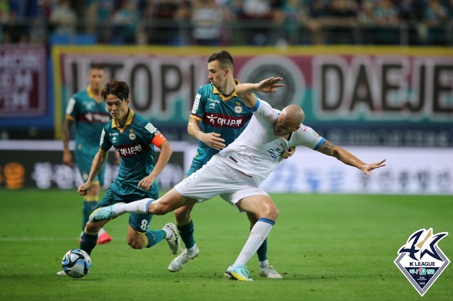 ▲ 대전 하나시티즌이 수원 삼성과 2-2로 비겼다. ⓒ한국프로축구연맹