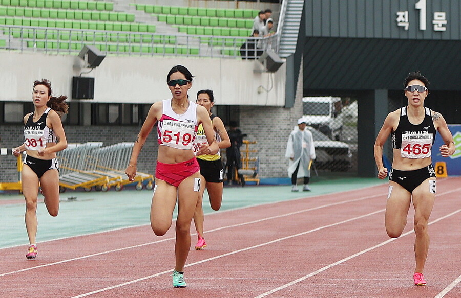 김서윤 전국종별육상 女 400m 우승…"55초대 진입 목표"
