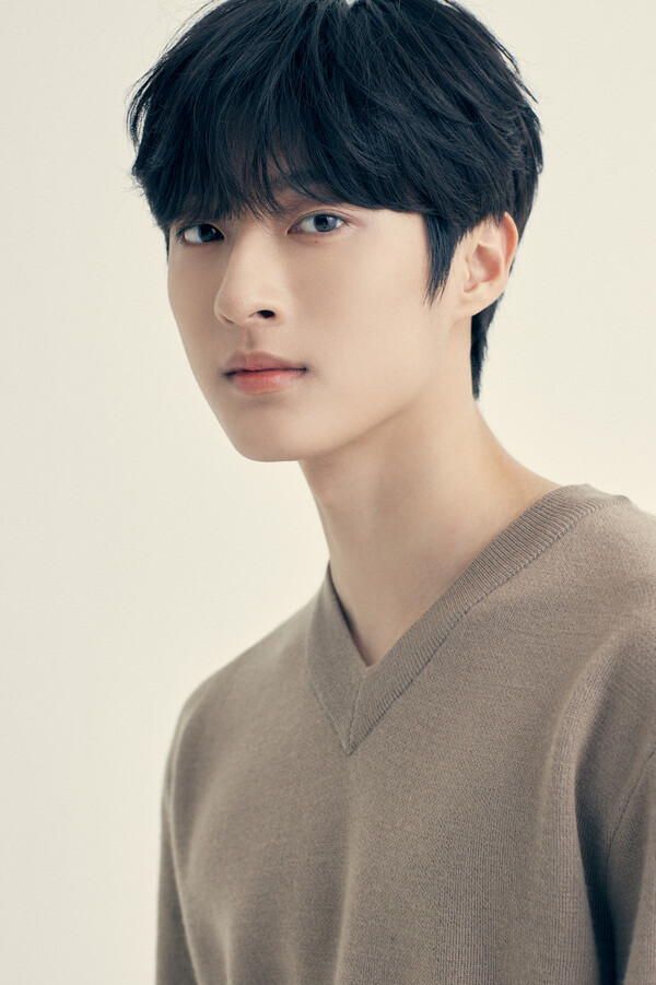'씨제스 보이그룹' M.I.C 화제의 멤버 선호, '배우 ‘백선호'로 새로운 출발