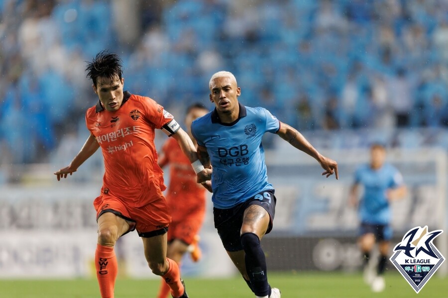 ▲ 대구FC-강원FC의 경기. ⓒ한국프로축구연맹