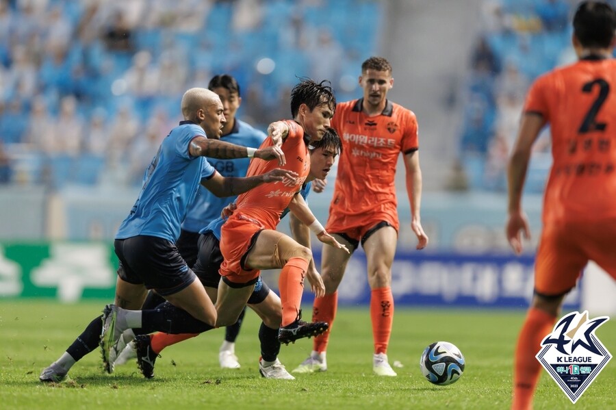 ▲ 대구FC-강원FC의 경기. ⓒ한국프로축구연맹