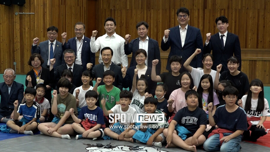 "K씨름으로 '행복 학교' 만든다"…문체부-경기교육청-대한씨름협회 업무협약