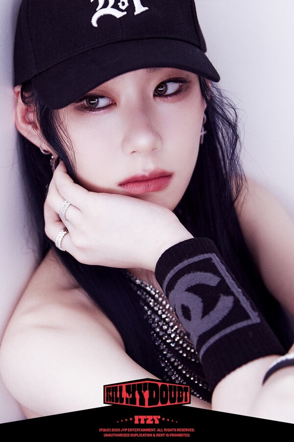 ▲  '킬 마이 다웃' 채령 콘셉트 사진. 제공|JYP엔터테인먼트