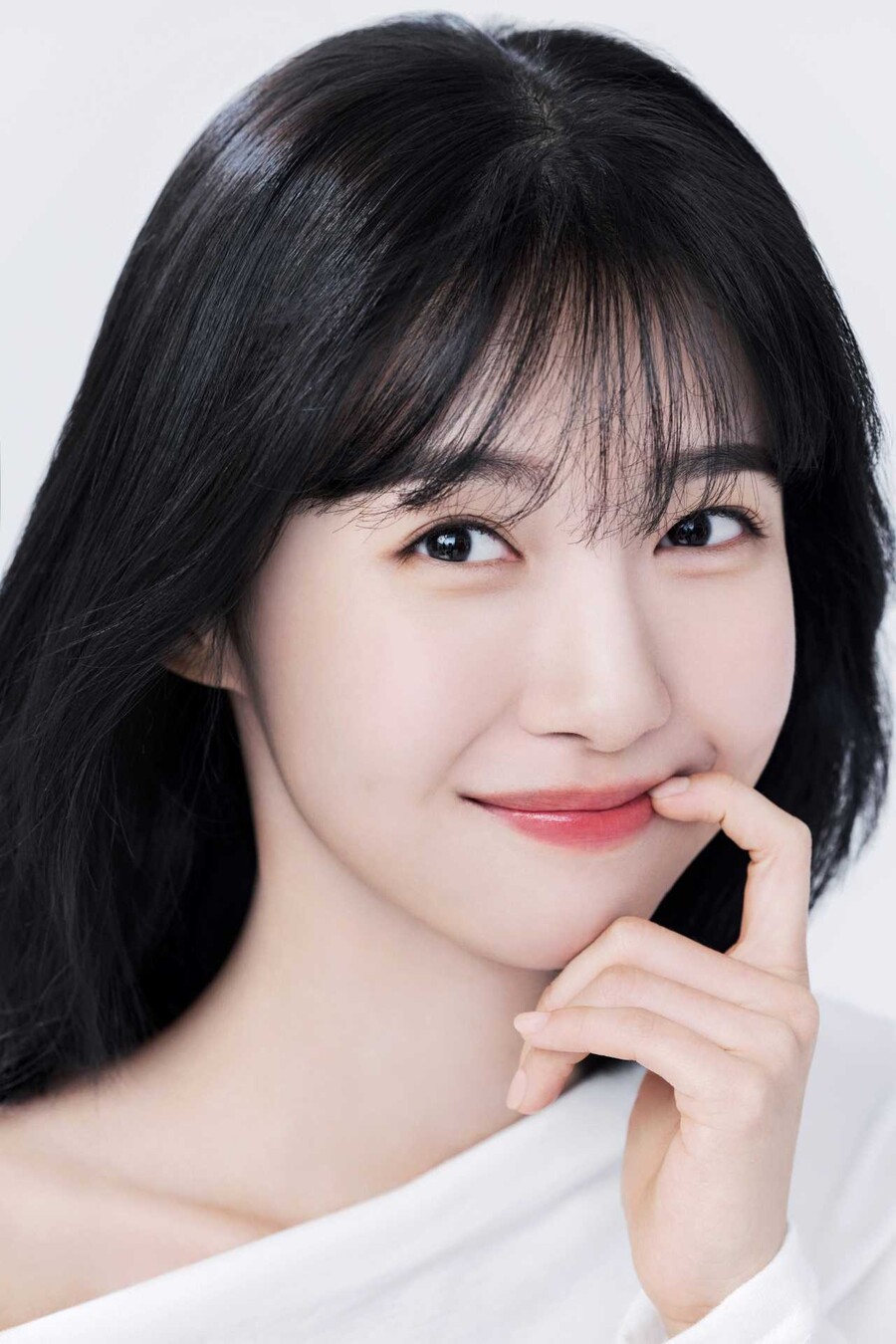 LG, 주말 3연전서 경리-박현경-주현영 릴레이 시구