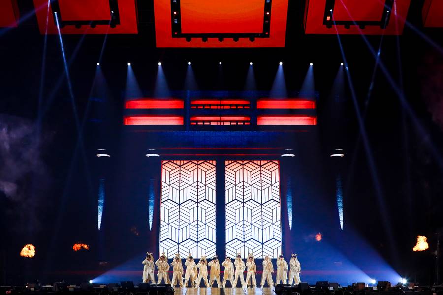세븐틴 "한국에서 오랜만에 공연, 꽉 채워주셔서 감사해…올해도 열심히 달릴 것"