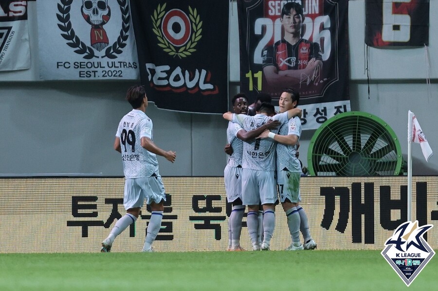 ▲ 인천이 서울 원정에서 승점 3을 따냈다. ⓒ한국프로축구연맹