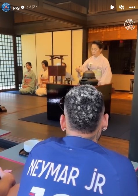 ▲ 일본 전통 문화 체험을 하는 PSG ⓒPSG