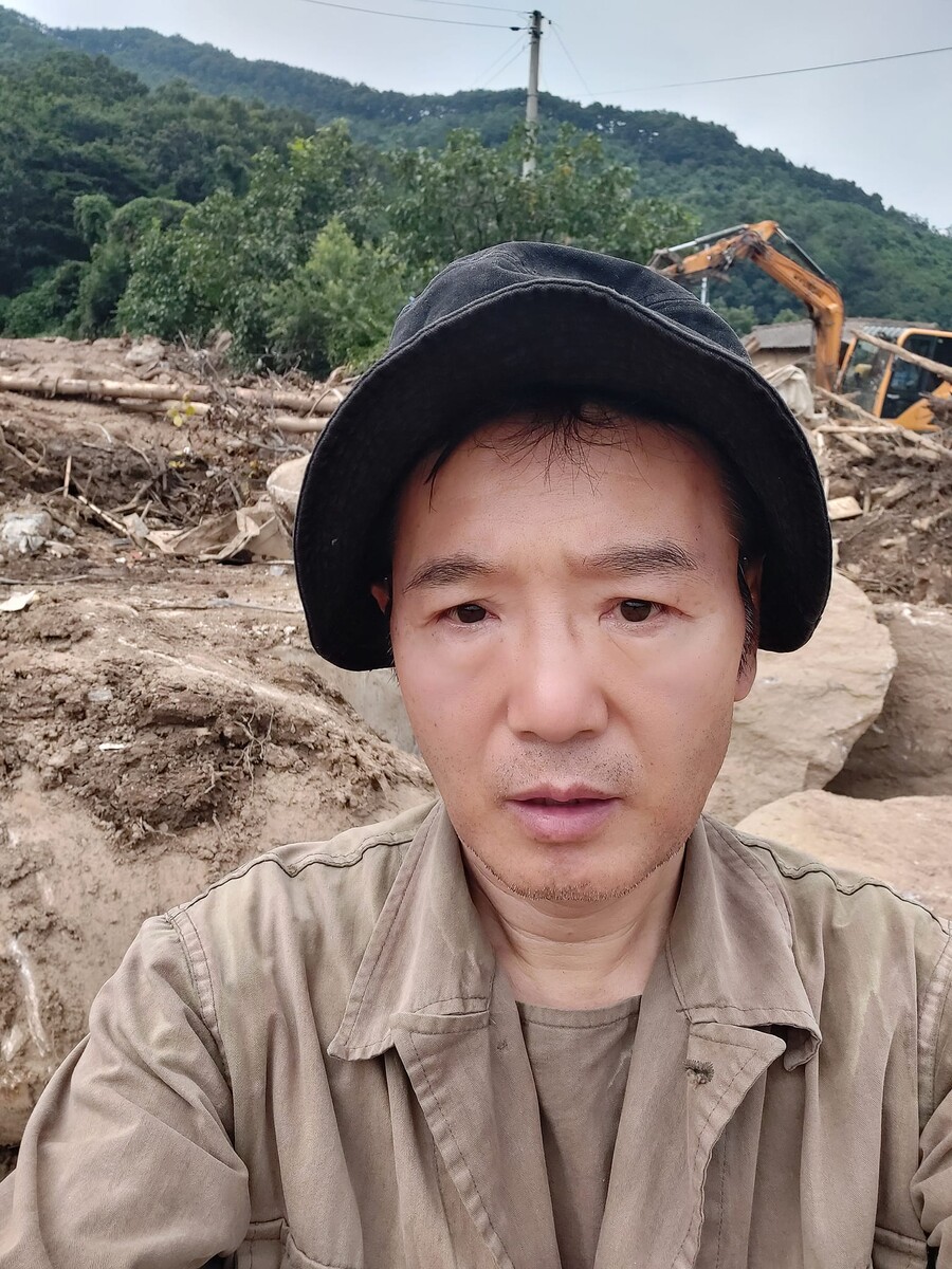 '복서탤런트' 조성규 "예천 수해 현장 6일째 자원봉사…할말 잃었다, 눈물만"[직격인터뷰]