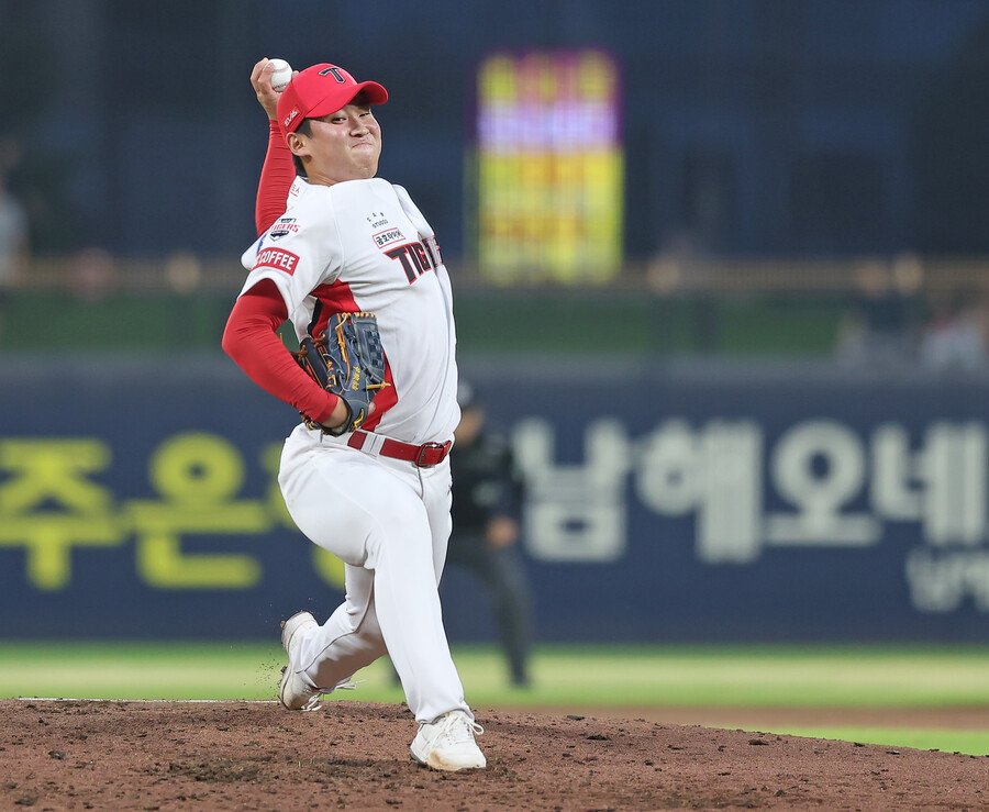 ▲ 이의리의 이탈이 예고된 상황에서 윤영철의 시즌 완주 여부도 중요하다 ⓒKIA타이거즈