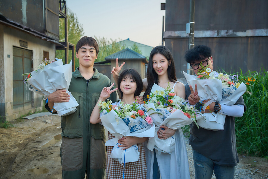 구교환→서현, SF대작 '왕을 찾아서' 촬영 종료…2024년 여름 개봉예정[공식]
