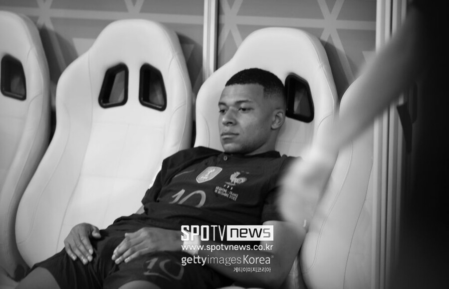 PSG 분노 폭발 "음바페-레알, 사전 합의 증거 있다…FIFA 제소 고려"