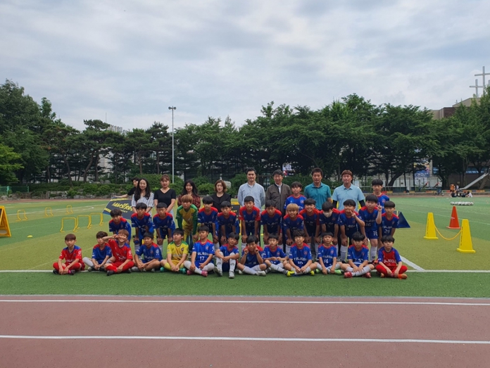 ▲ 수원시축구협회가 스포츠 블록체인 전문기업 '프로젝트위드'와 협력해 블록체인 기술을 활용한 선수육성모델을 도입한다. ⓒ 프로젝트위드