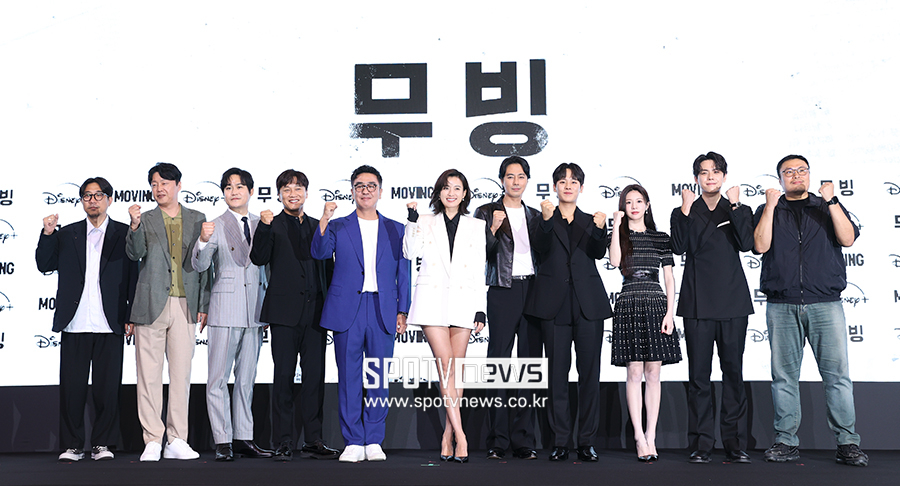 ▲ 박인제 감독 김희원 김성균 차태현 류승룡 한효주 조인성 이정하 고윤정 김도훈 강풀 작가 ⓒ곽혜미 기자