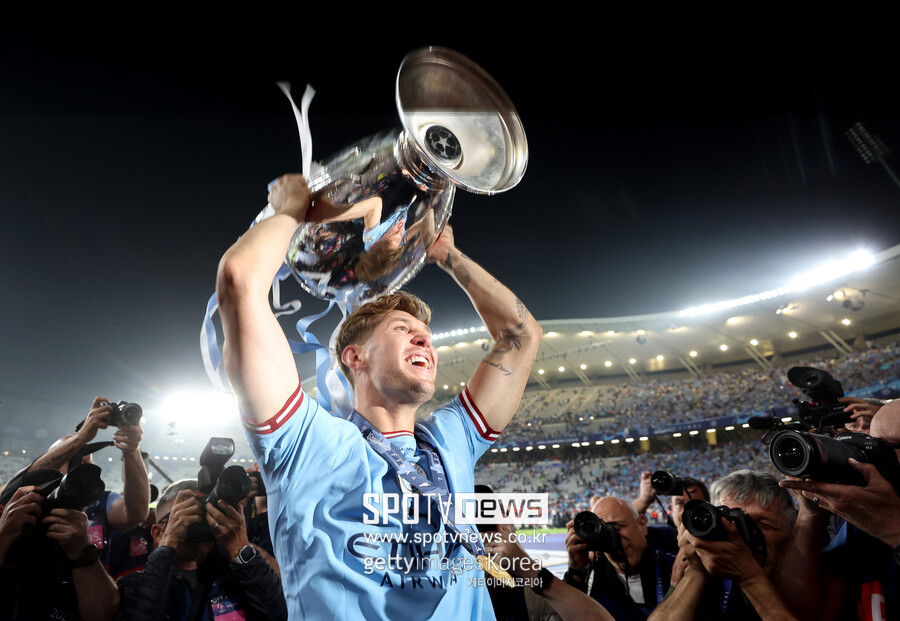 ▲ 존 스톤스는 2022-23 시즌 맨체스터시티 핵심 전력으로 활약하며 UEFA 챔피언스리그 우승과 트레블을 이끌었다.