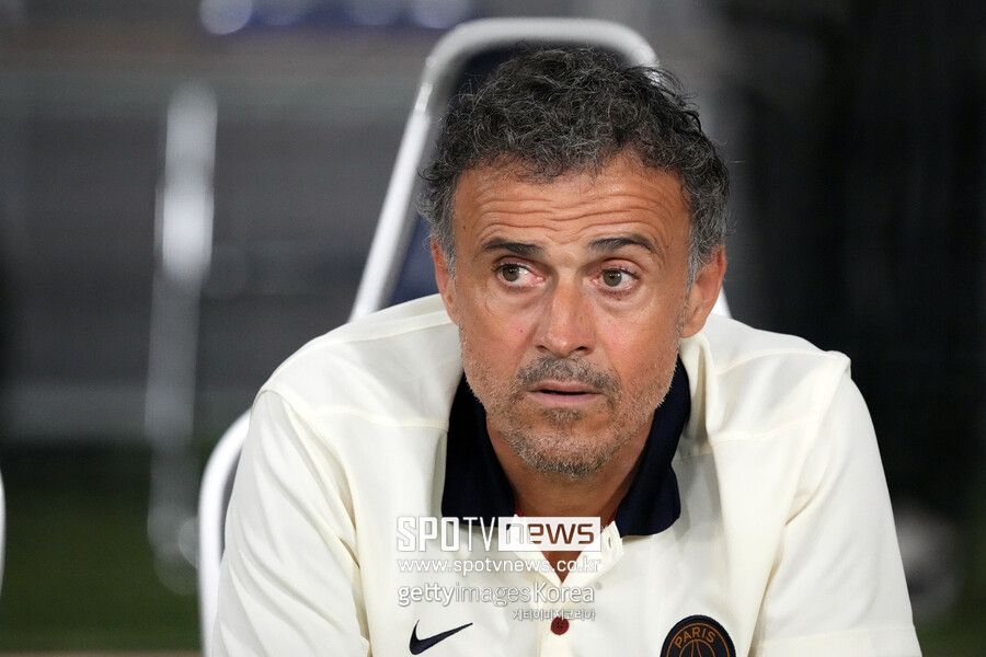 엔리케 사임한다고?…"헛소리" PSG 대변인 일축