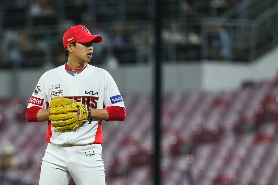▲ 이미 많이 던진 임기영 등 다른 불펜 투수들이 한숨을 돌리려면 김기훈 장현식의 활약이 반드시 필요하다 ⓒKIA타이거즈