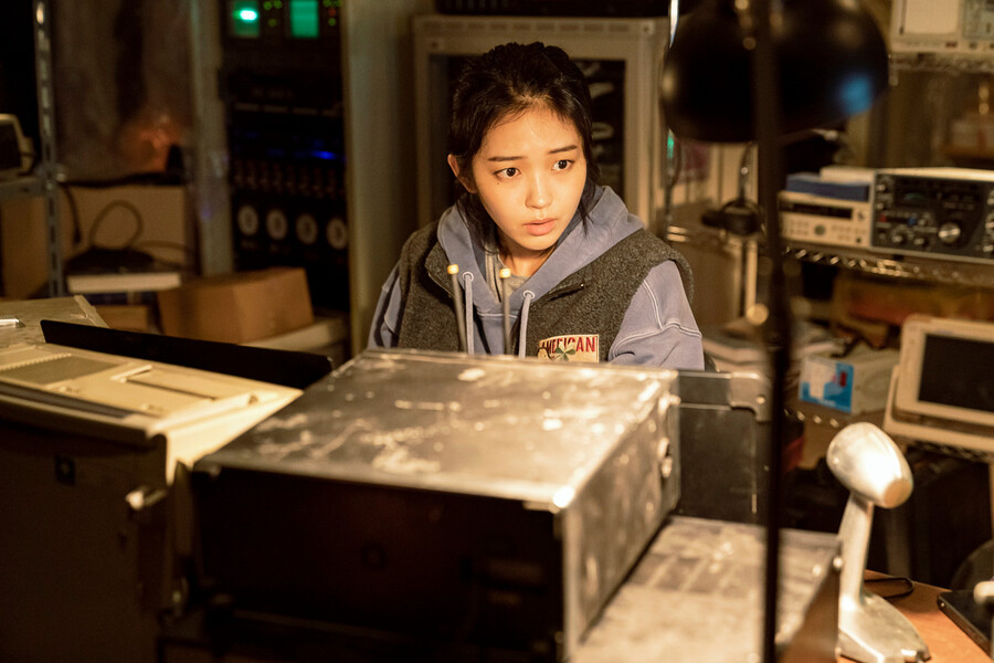 ▲ '더 문' 홍승희 스틸. 제공| CJ ENM