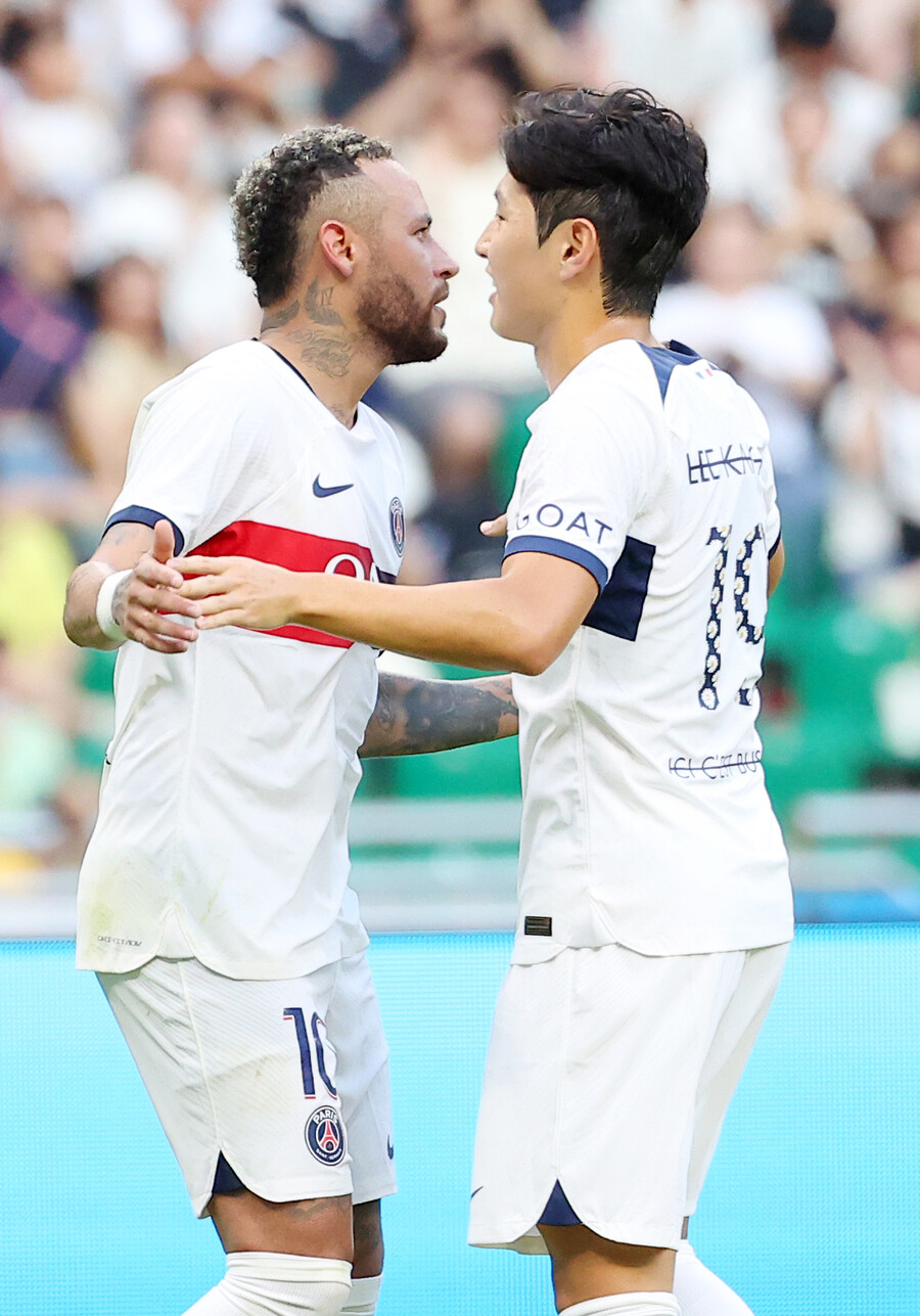 PSG→알 힐랄 입단 네이마르 "이강인 나중에 꼭 다시 만나자, 짧았지만 이미 내 아들"