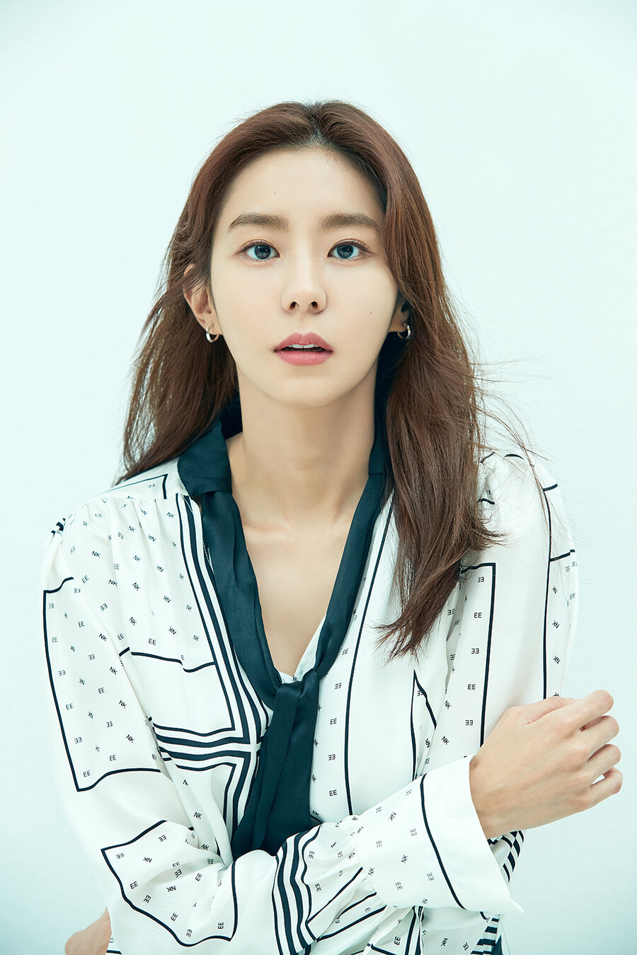 ▲ 유이 프로필. 제공| 럭키컴퍼니