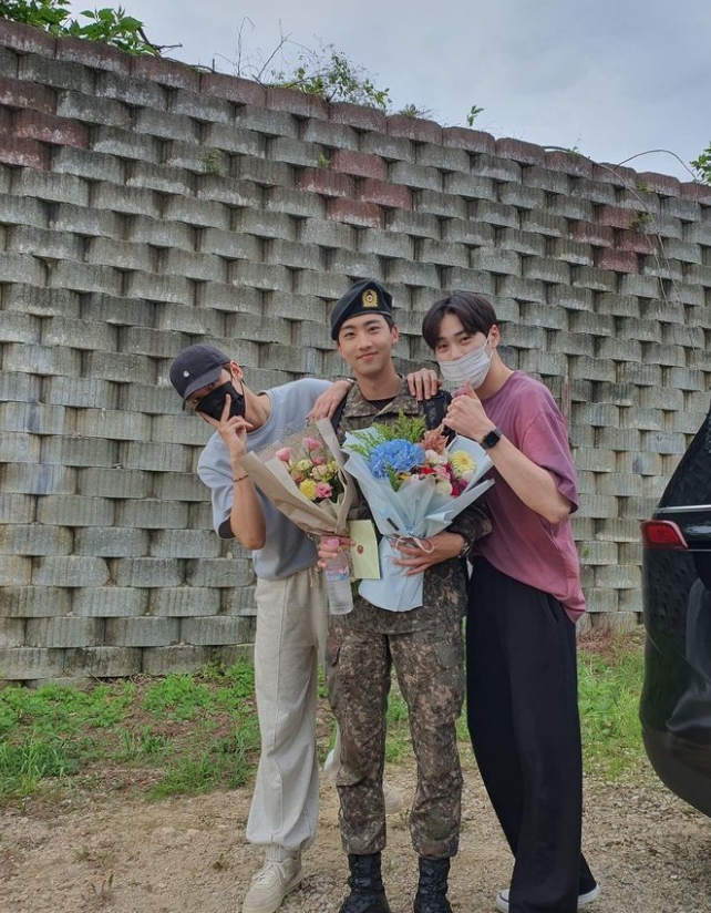 ▲ 크나큰 김지훈, 정인성, 이동원(왼쪽부터). 출처| 정인성 인스타그램