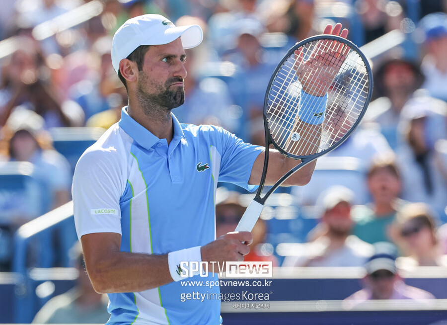 ▲ 2023 ATP 투어 웨스턴 앤 서던 오픈 단식 결승전에서 노바크 조코비치가 상대 선수 플레이에 박수를 보내고 있다.