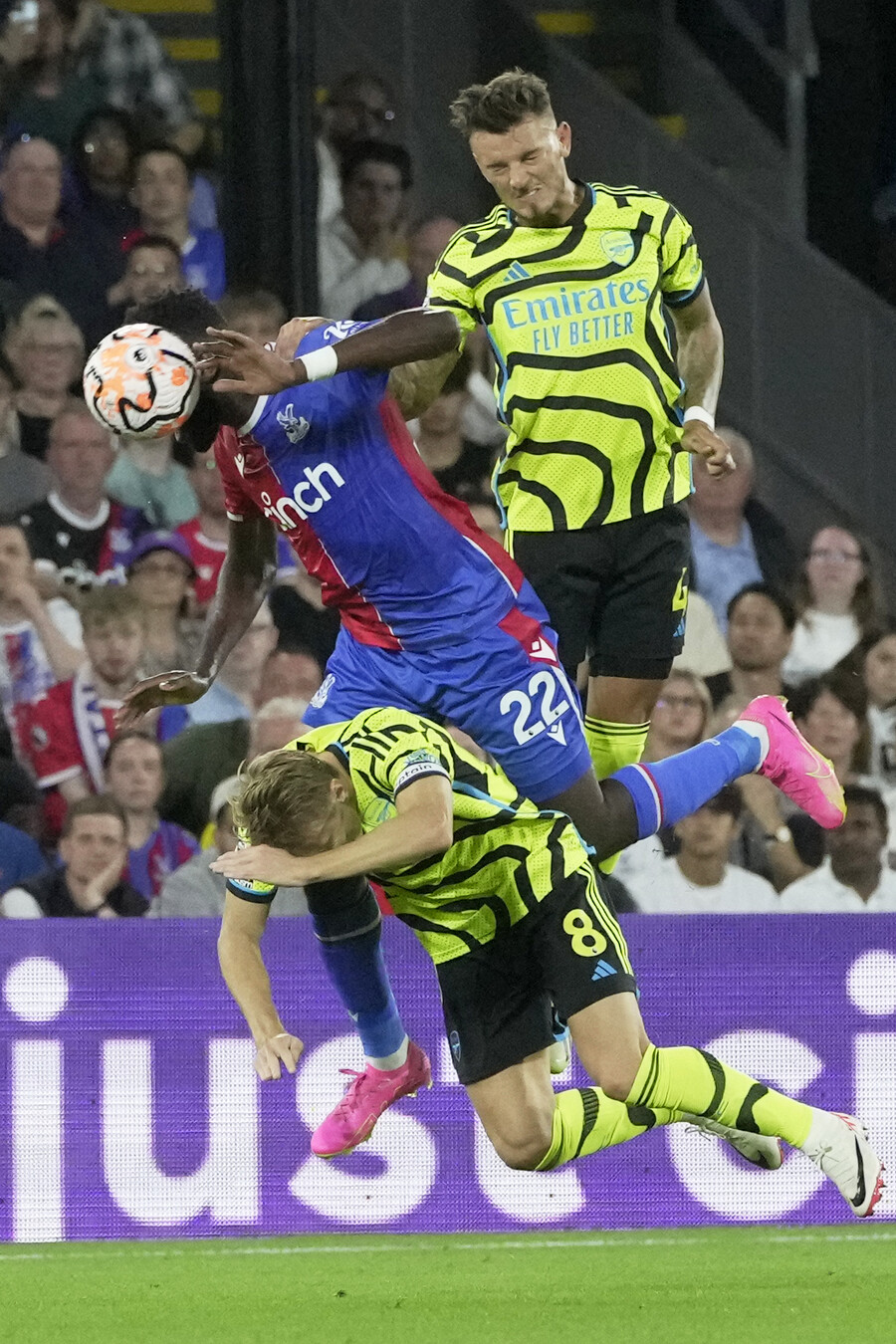 ▲ 아스널이 크리스탈 팰리스에 도미야스 다케히로의 퇴장에도 마틴 외데고르의 페널티킥 골로 1-0으로 승리했다. ⓒ연합뉴스/REUTERS/AFP