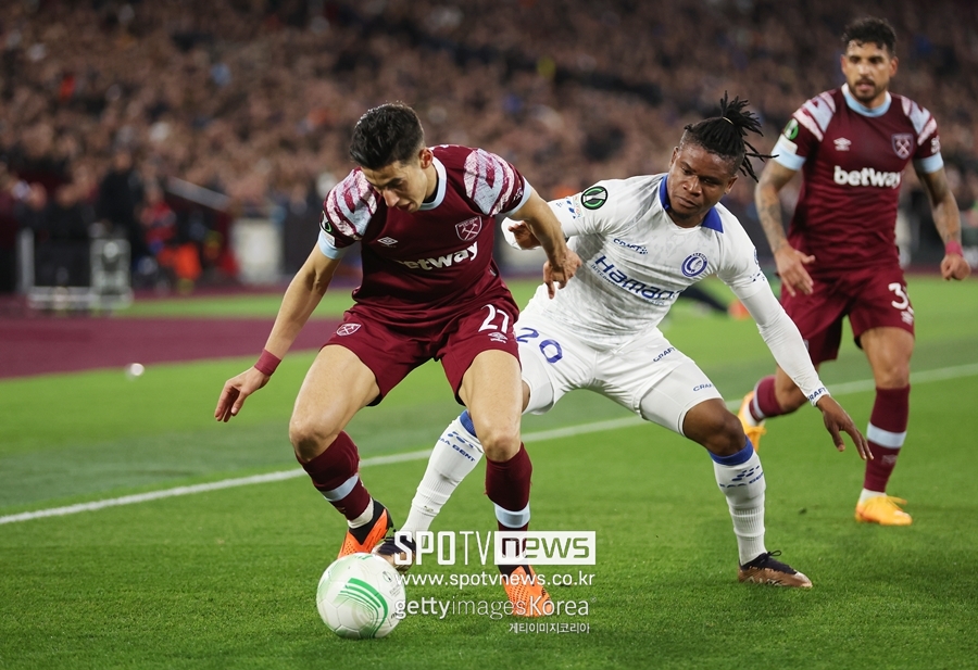 ▲ UEFA 컨퍼런스리그 웨스트햄 유나이티드와 경기에서 프리미어리그 선수들을 상대로 밀리지 않았던 기프트 오르반.