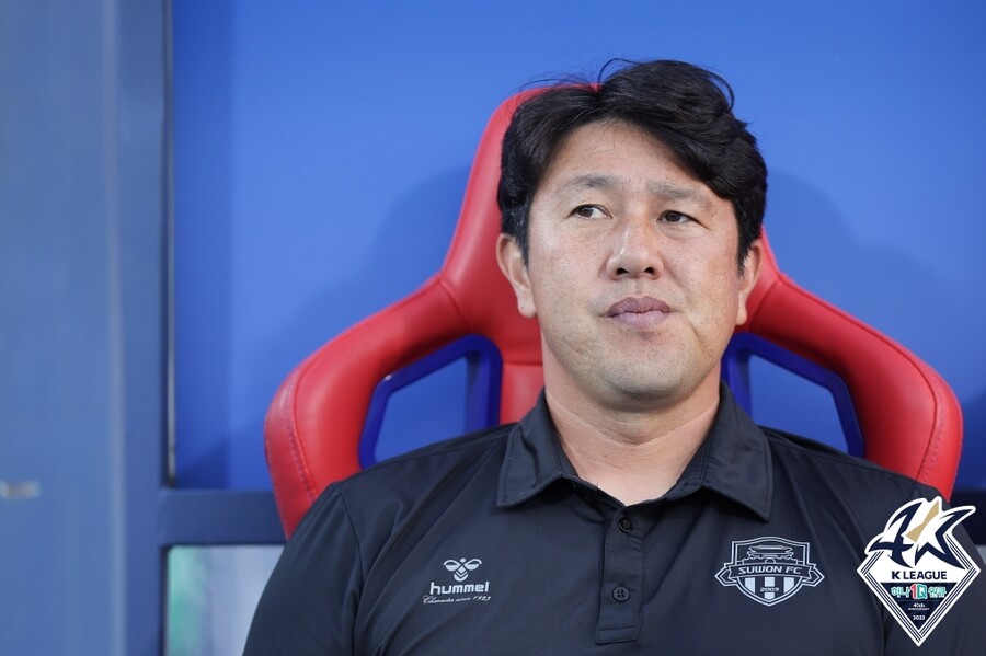 투입 후 7분 만에 ‘얼굴 가격’→레드카드 ‘찬물’…김도균 감독 “경기 결과에 영향 미쳐”