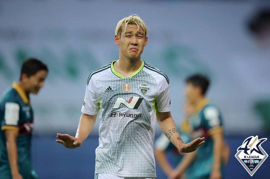 ▲ 전북 현대 송민규는 팀 성적과 항저우 아시안게임 금메달을 애가 타게 원한다. ⓒ한국프로축구연맹