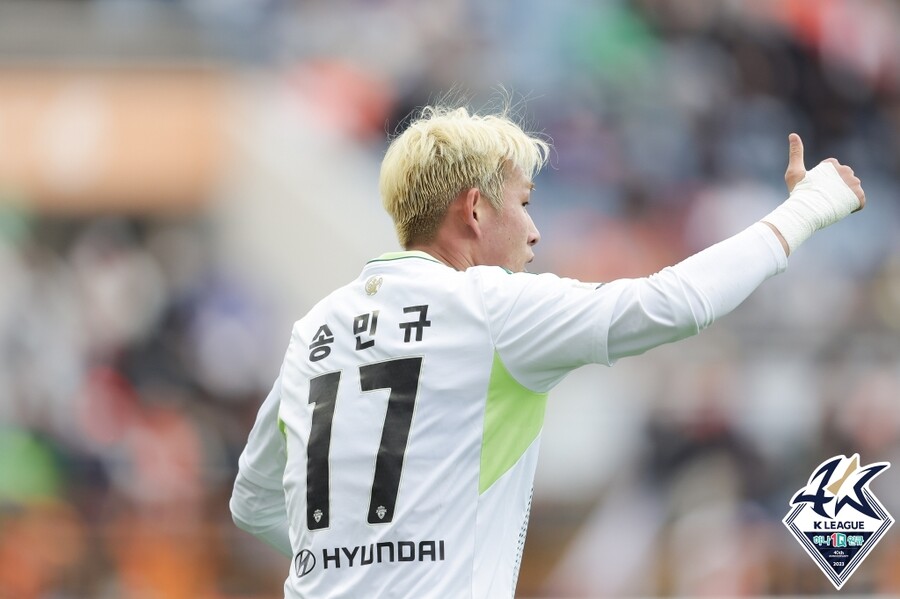 ▲ 늘 좋은 경기력만 보여주고 싶은 송민규. ⓒ한국프로축구연맹
