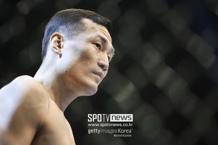 정찬성 은퇴 선언…할로웨이에게 KO패, 파이트 오브 더 나이트 선정