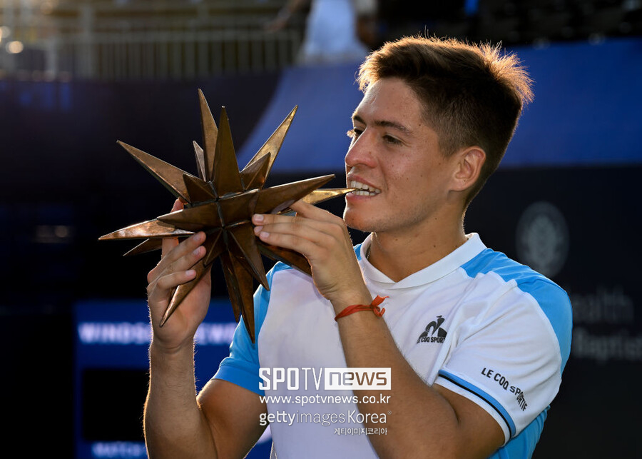 ▲ 2023 ATP 투어 윈스턴세일럼 오픈에서 우승한 세바스티안 바에즈