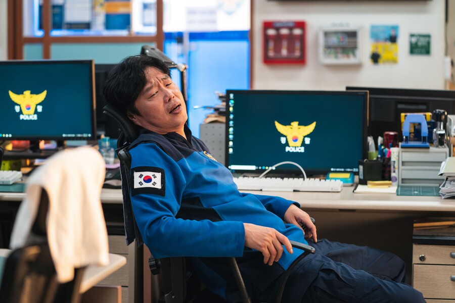 '천의 얼굴' 김희원, 워라밸 외치는 '한강' 경찰 변신