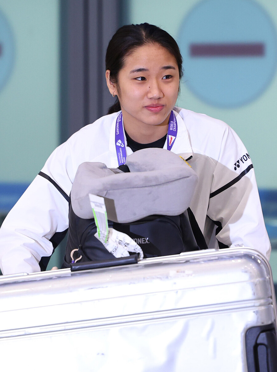 ▲ 2023 BWF 세계개인배드민턴선수권대회 여자 단식에서 우승한 안세영이 인천국제공항을 통해 귀국했다. ⓒ연합뉴스