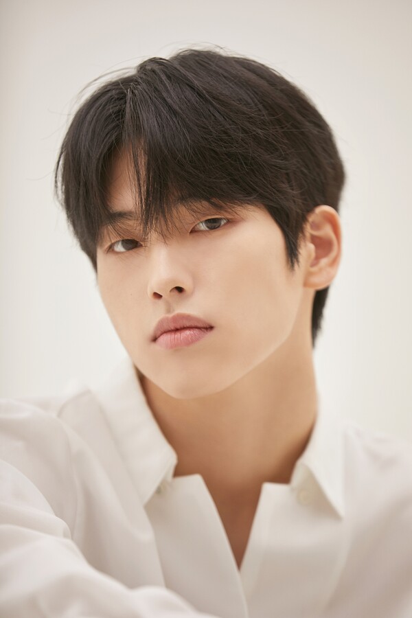 '보이즈플래닛' 이승환, 인연엔터와 전속계약…활동명 '온리'로 새출발