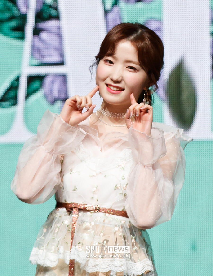 '아이즈원 출신' 혼다 히토미, AKB48 졸업 "사랑 잊지 않겠다"