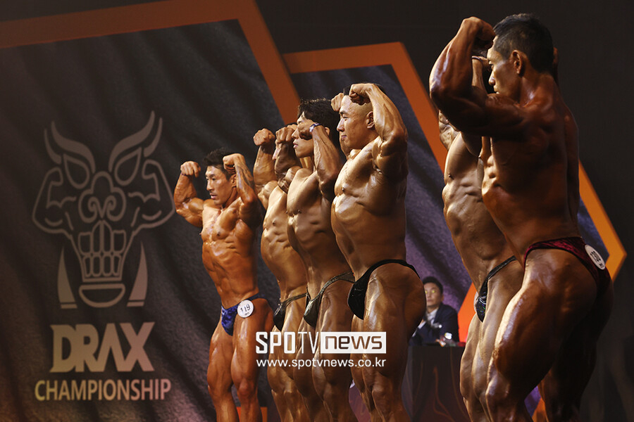 [포토S] 디랙스 챔피언십 로고와 같은 포즈