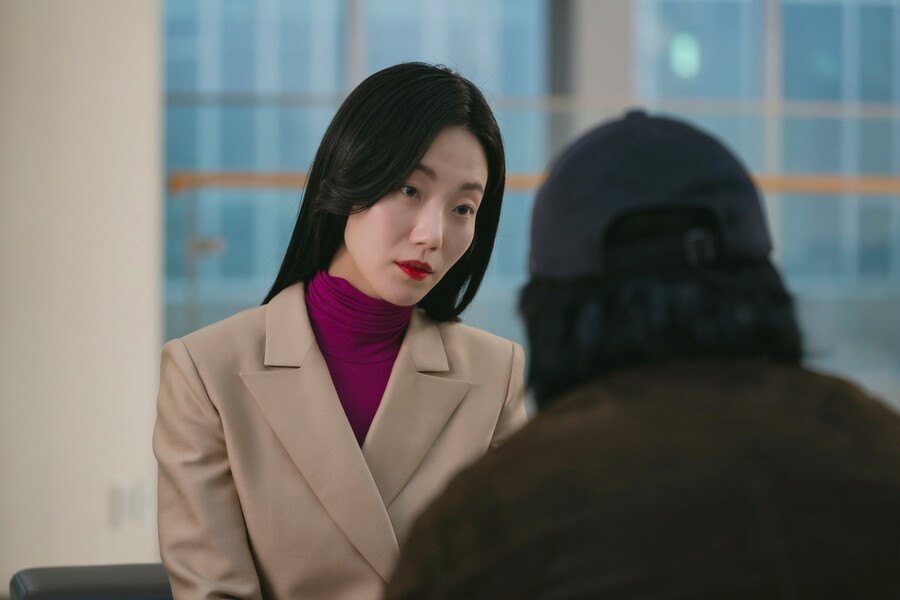 눈빛 갈아낀 김신록, '유괴의 날' 미스터리 윤계상 전처
