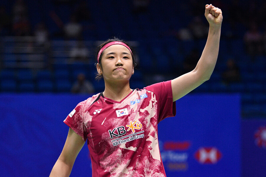 ▲ 2023 BWF 중국오픈 여자 단식에서 승리한 뒤 주먹을 불끈 쥐는 안세영 ⓒ연합뉴스/AFP
