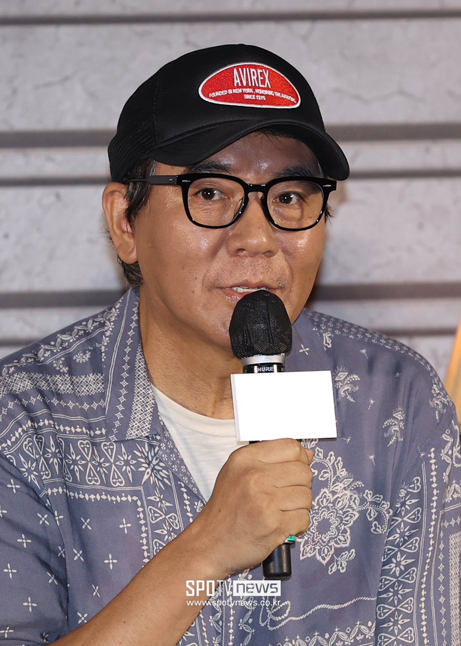 '거미집' 김지운 감독 "'놈놈놈'때 혹독하게 배우들 고생시켰다"