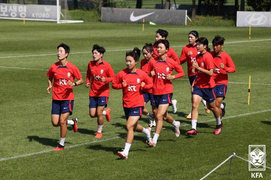 ▲ 항저우 아시안게임을 앞두고 훈련이 한창인 여자축구 대표팀 ⓒ 대한축구협회
