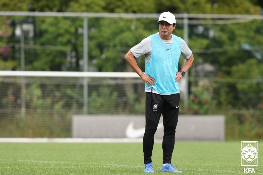 ▲ 황선홍 24세 이하 축구대표팀 감독. ⓒ대한축구협회