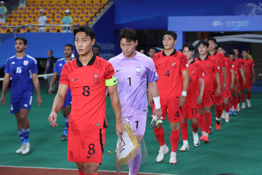▲ 치열한 수비력을 보여주고 골도 넣은 황선홍호 주장 백승호, 선수들은 쿠웨이트전 9-0을 만들었다. ⓒ연합뉴스