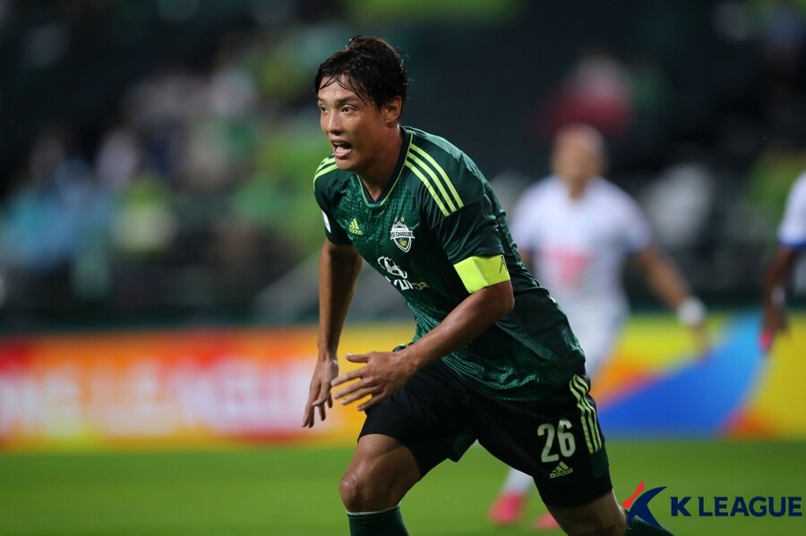 ▲ 선제골을 넣은 베테랑 수비수 홍정호. ⓒ한국프로축구연맹