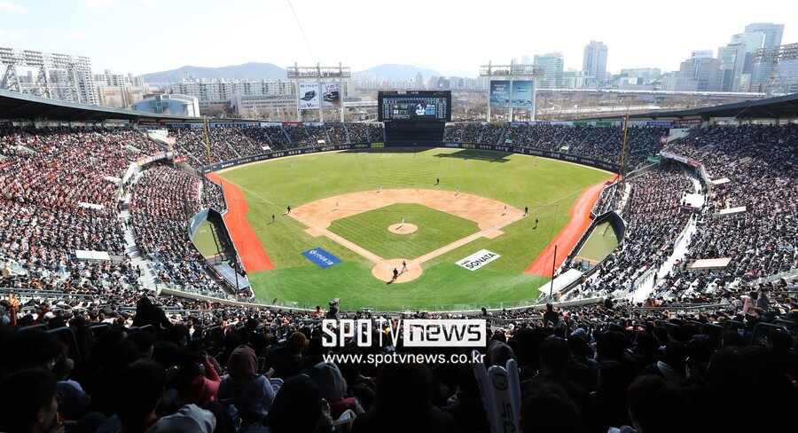 ▲ 한국 프로야구 역사의 산증인이라고 할 수 있는 잠실야구장 ⓒ곽혜미 기자