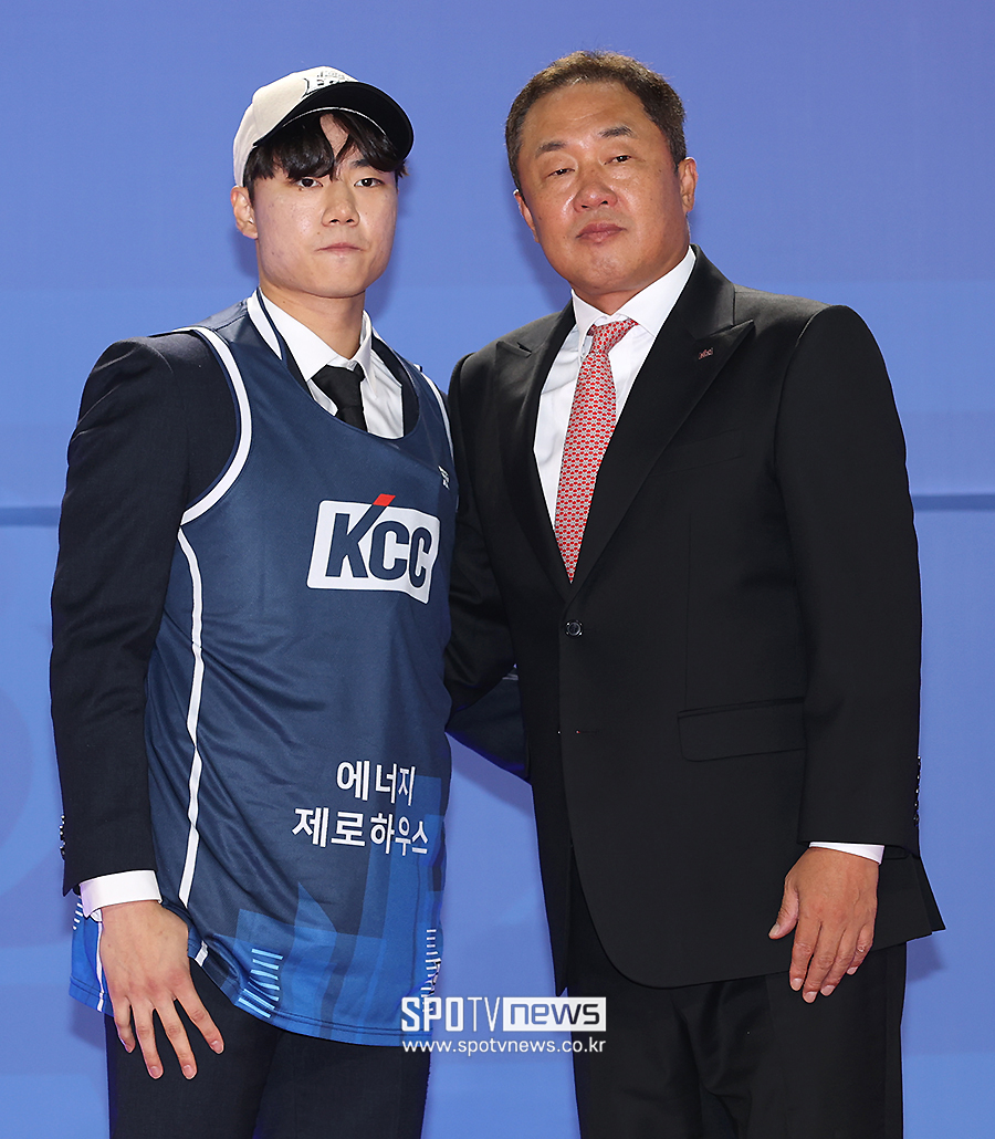 ▲ 부산 KCC 전창진 감독 이주영 ⓒ곽혜미 기자