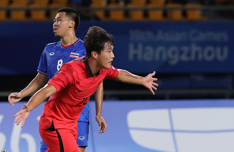 ▲ 태국을 4-0으로 꺾은 한국 선수단.  ⓒ연합뉴스