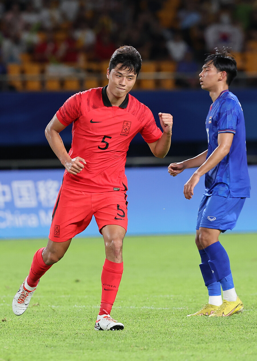 ▲ 태국을 4-0으로 꺾은 한국 선수단.  ⓒ연합뉴스