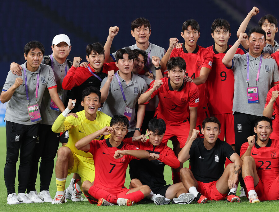 ▲ 한국은 이강인이 보는 앞에서 태국을 4-0으로 꺾고 조 1위와 16강 진출을 확정지었다.  ⓒ연합뉴스
